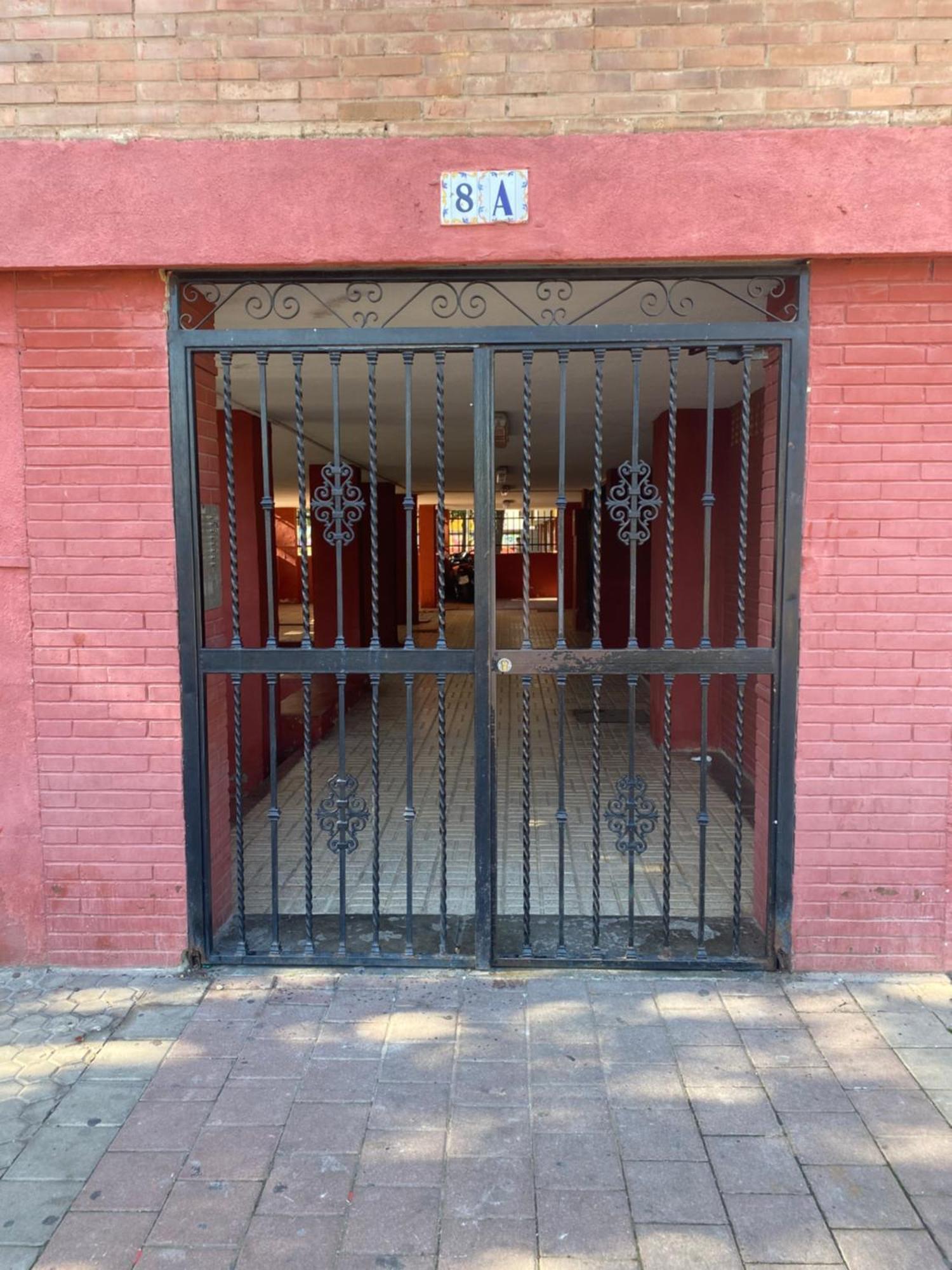 Shared Apartment! Piso Compartido! Общая Квартира! Sevilla Bagian luar foto