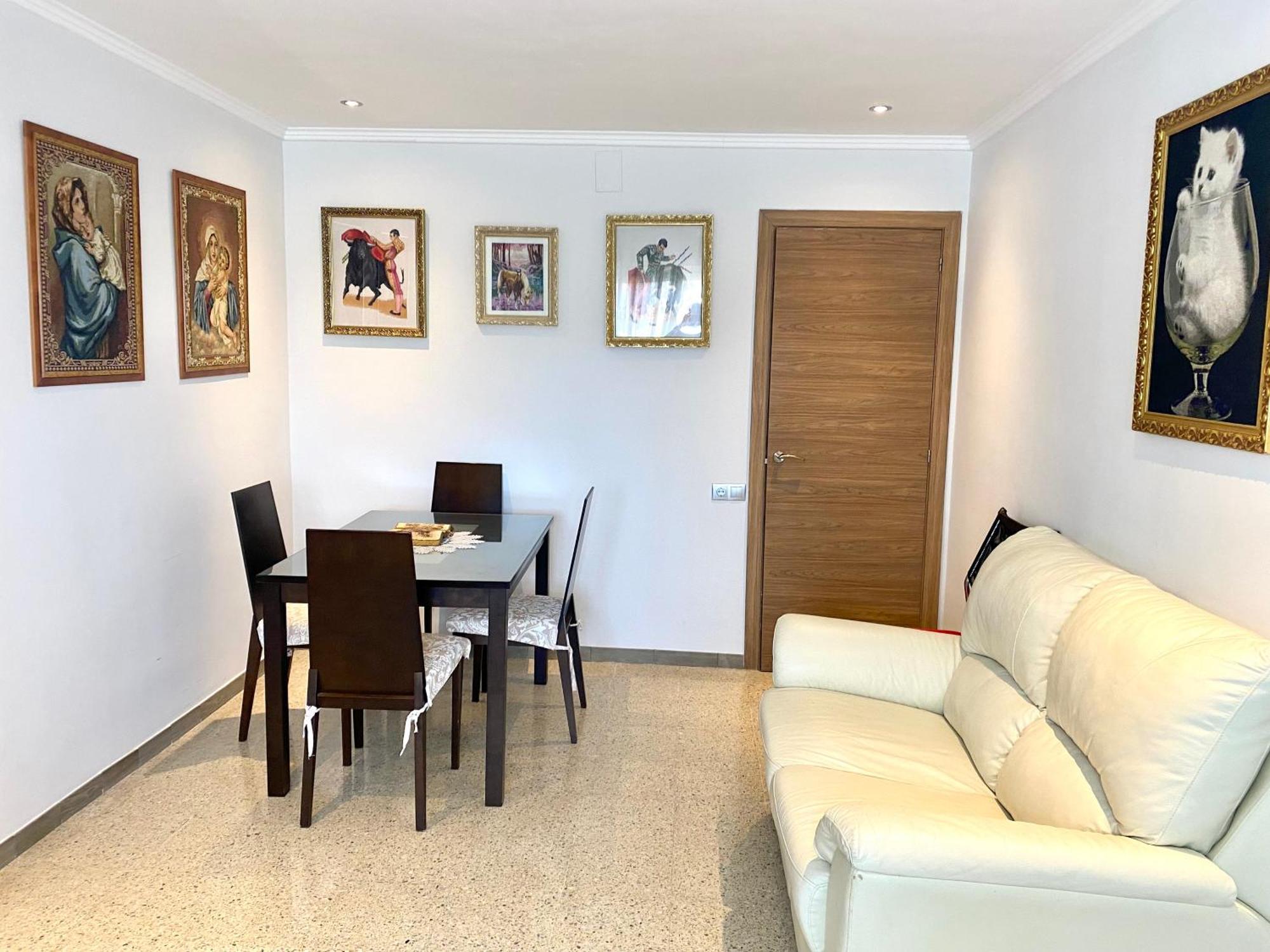 Shared Apartment! Piso Compartido! Общая Квартира! Sevilla Bagian luar foto