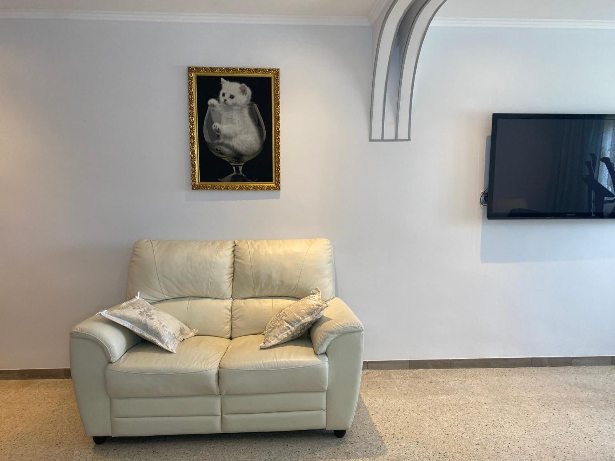Shared Apartment! Piso Compartido! Общая Квартира! Sevilla Bagian luar foto