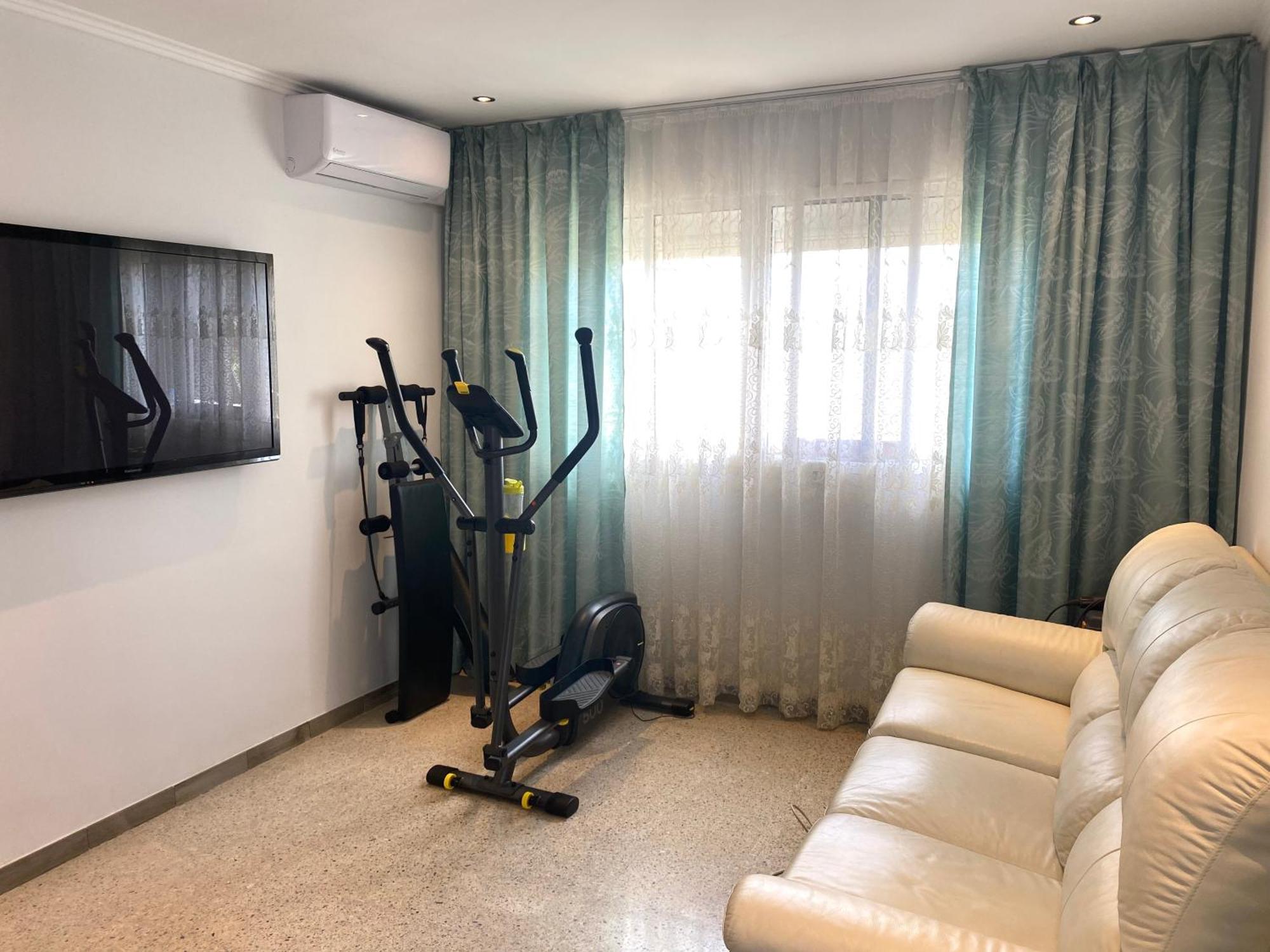 Shared Apartment! Piso Compartido! Общая Квартира! Sevilla Bagian luar foto