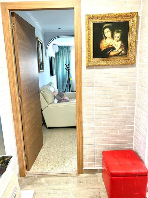 Shared Apartment! Piso Compartido! Общая Квартира! Sevilla Bagian luar foto
