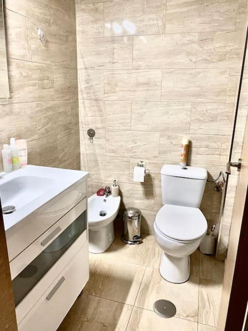 Shared Apartment! Piso Compartido! Общая Квартира! Sevilla Bagian luar foto